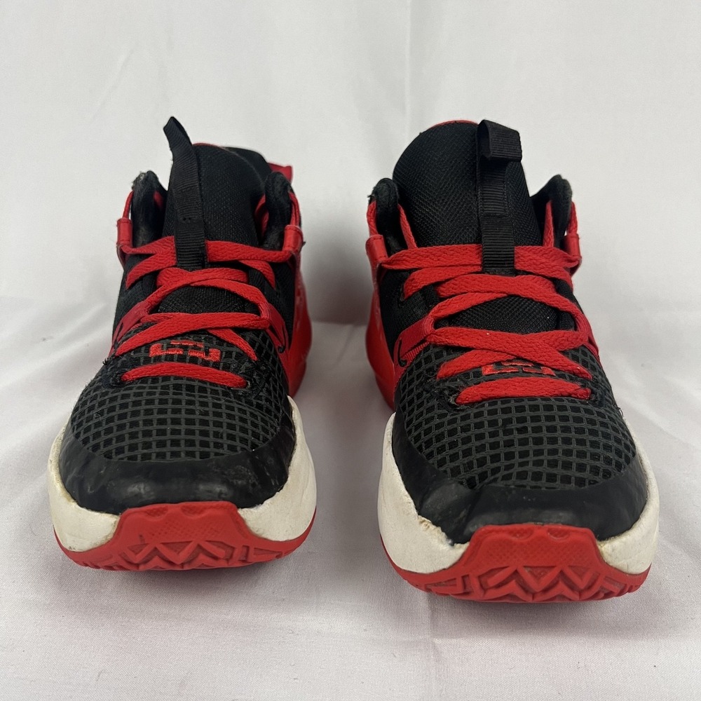 Nike LeBron Witness 7 GS Boys Size 4Y Black Red Basketball Shoes DQ8650 Air Max